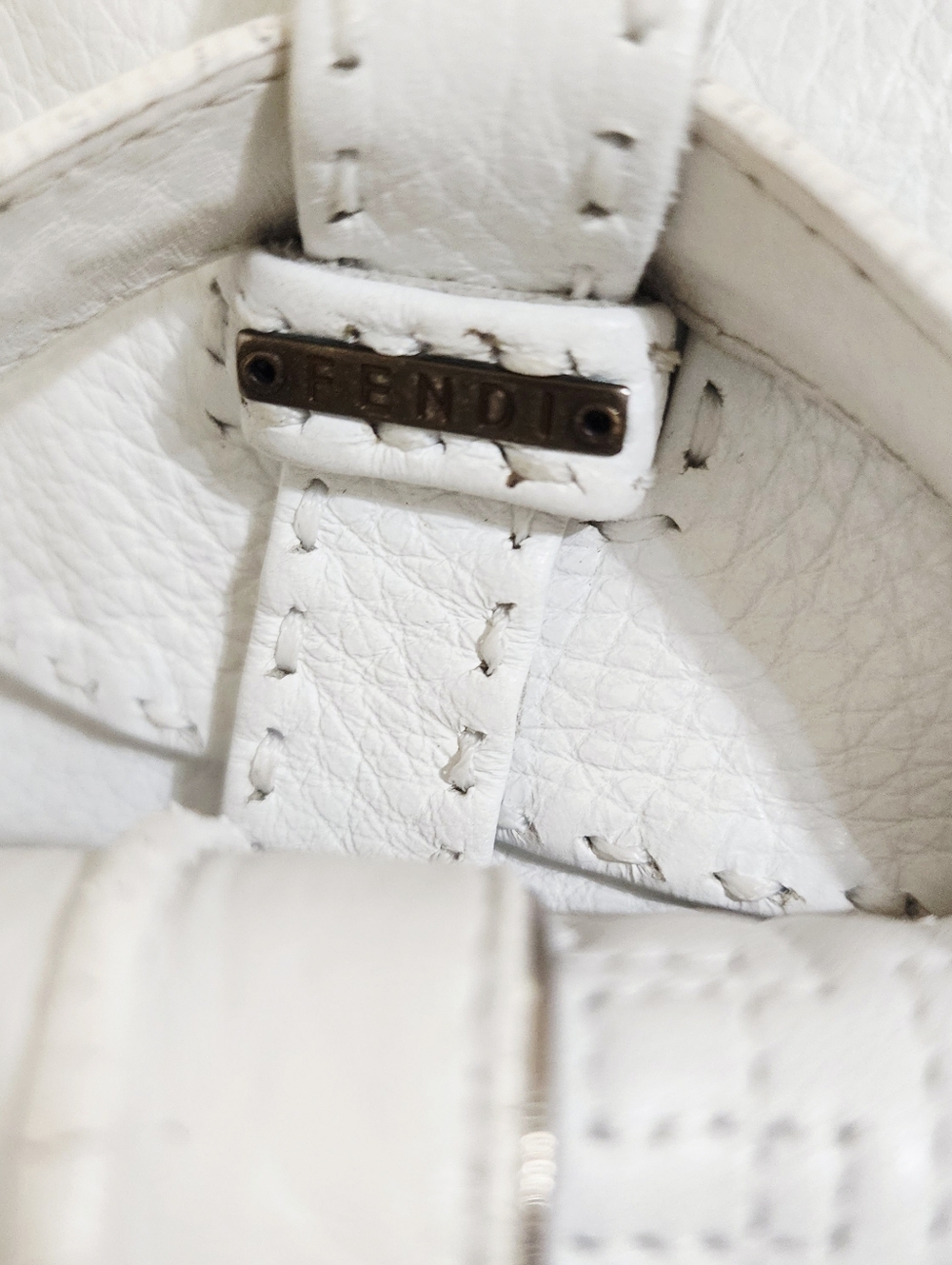 Fendi White Leather Selleria Tailored Blazer with Gold Buttons And Matching Bag - Picture 3 of 7